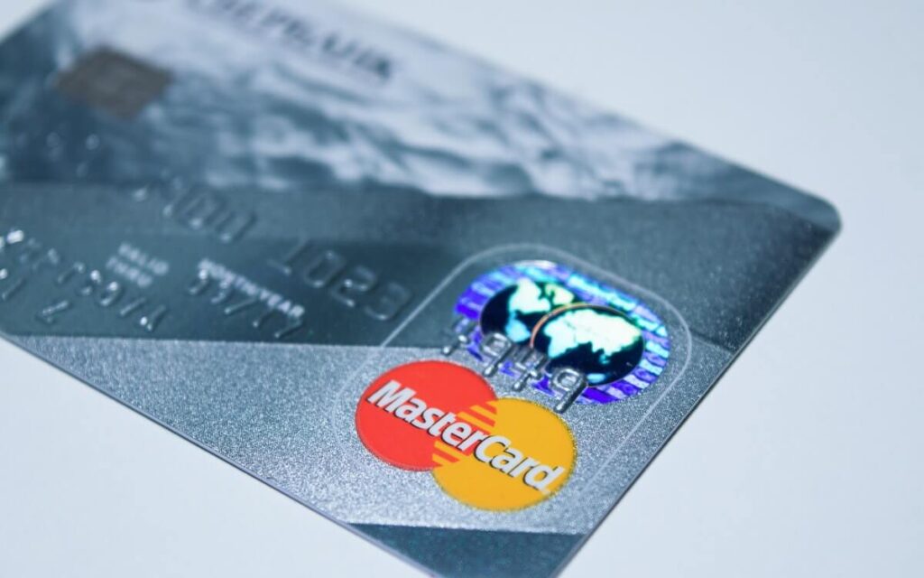 Business credit card mistakes to avoid